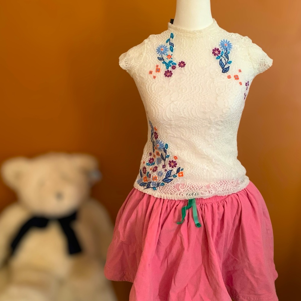 Mini Boden pink skirt; 
White blouse with flowers ; can be sold separately.